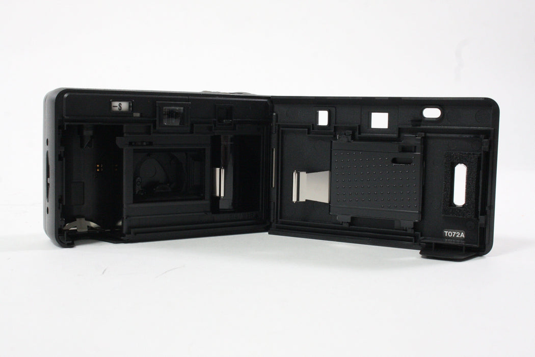 Chinon Dual-P AF Program 35mm Camera