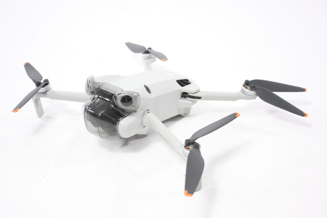 DJI Mini 4 Pro Drone with RC RC331 Remote