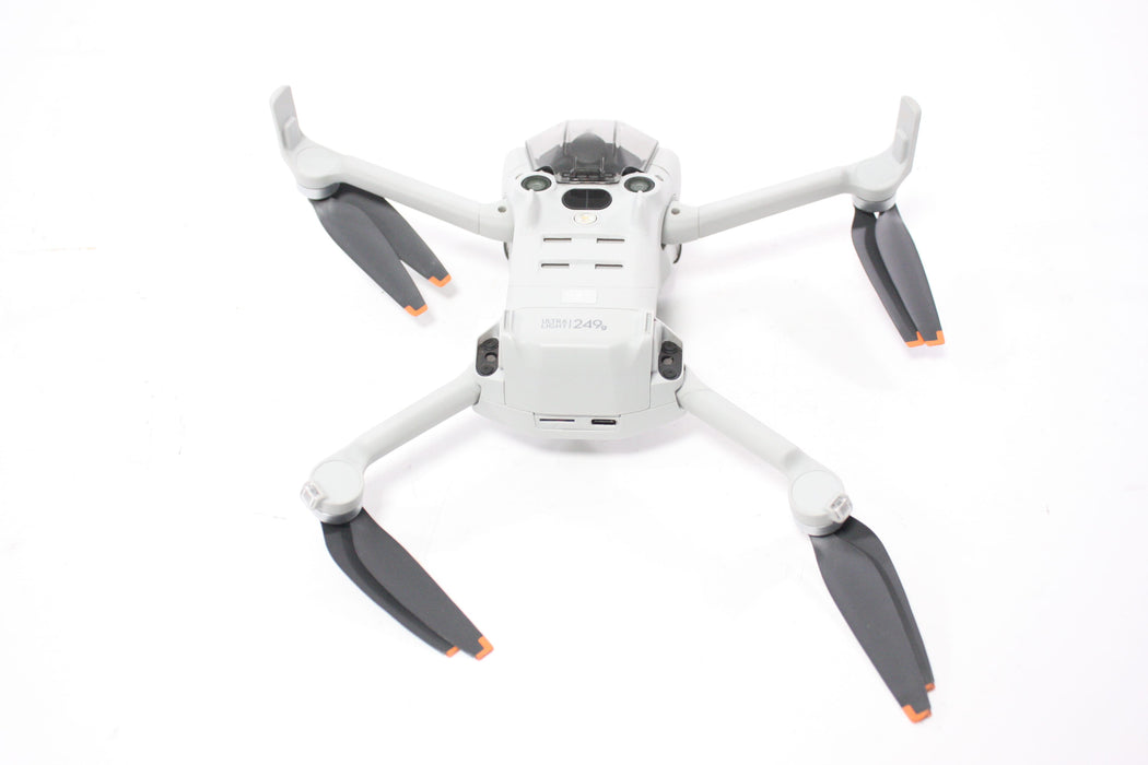 DJI Mini 4 Pro Drone with RC RC331 Remote