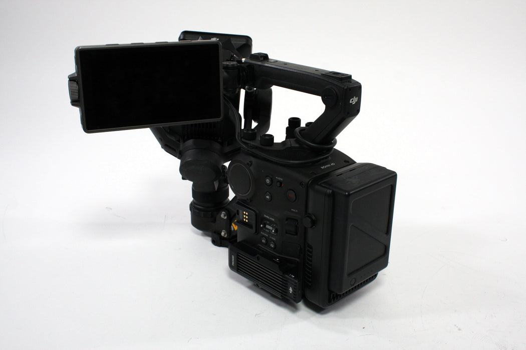 DJI Ronin 4D-8K Cinema Gimbal Camera with 1TB SSP with V Mount Battery with Pro Res RAW and DJI 17-28mm T/3.0 DL PZ Asph Lens DL Mount