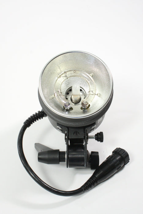 Dynalite 1000 - 2 Strobe Kit with Stands and Umbrellas