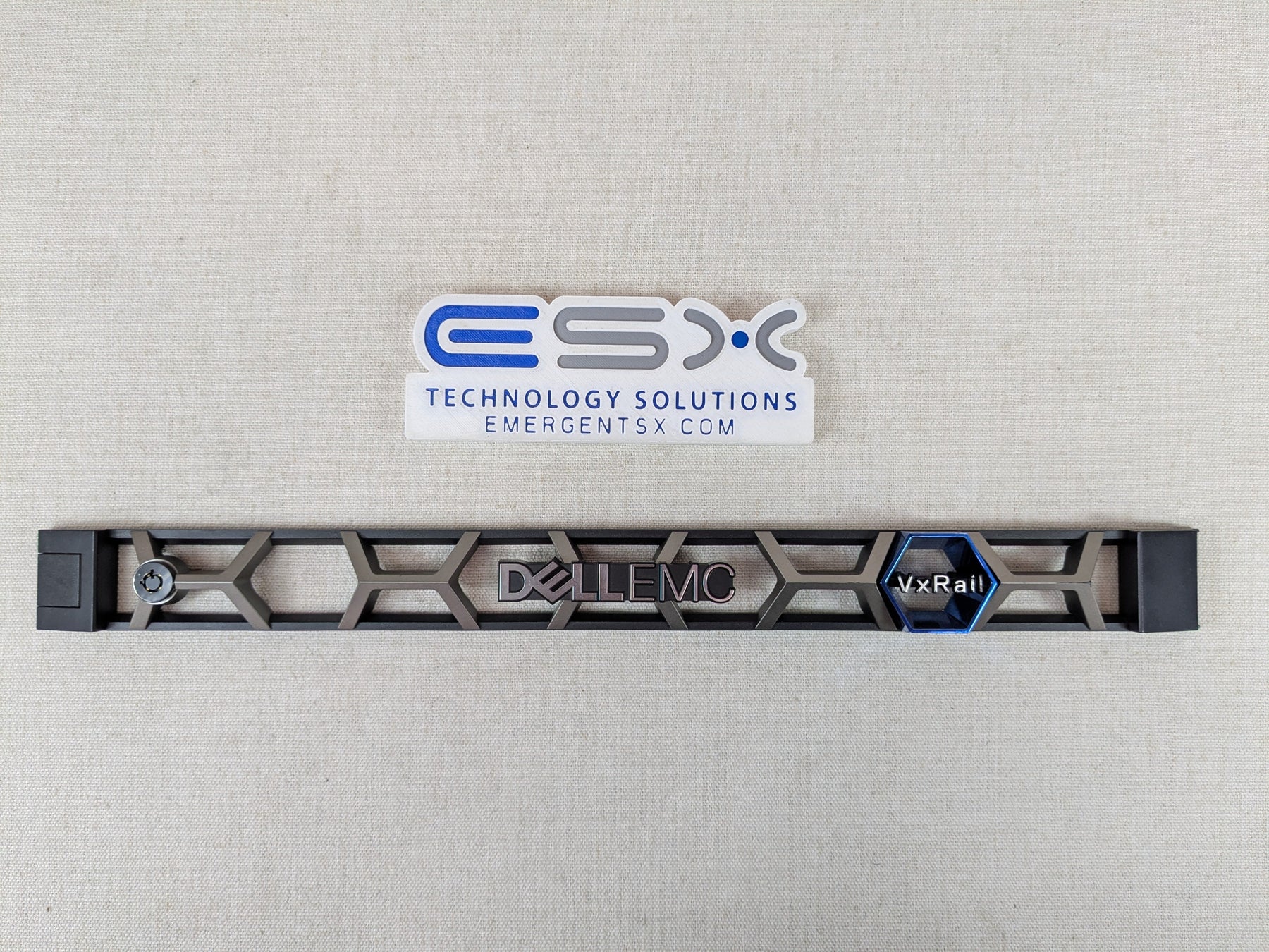 Dell 5WMXC R640 / E560 VXRail 1U Front Bezel