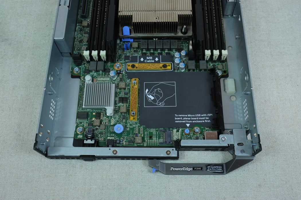 Dell PowerEdge FC640 2x 2.5” Barebones CTO Node Server – 2x Heatsink, JVFVR NDC