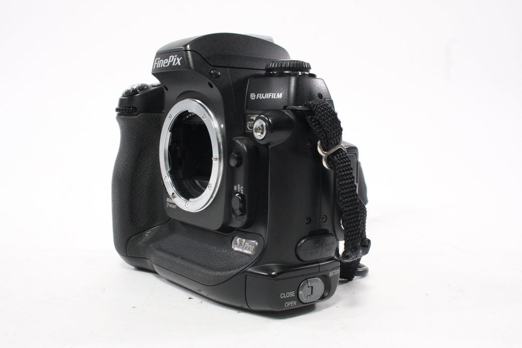 Fuji FinePix S3 Pro DSLR F-Mount Camera Body