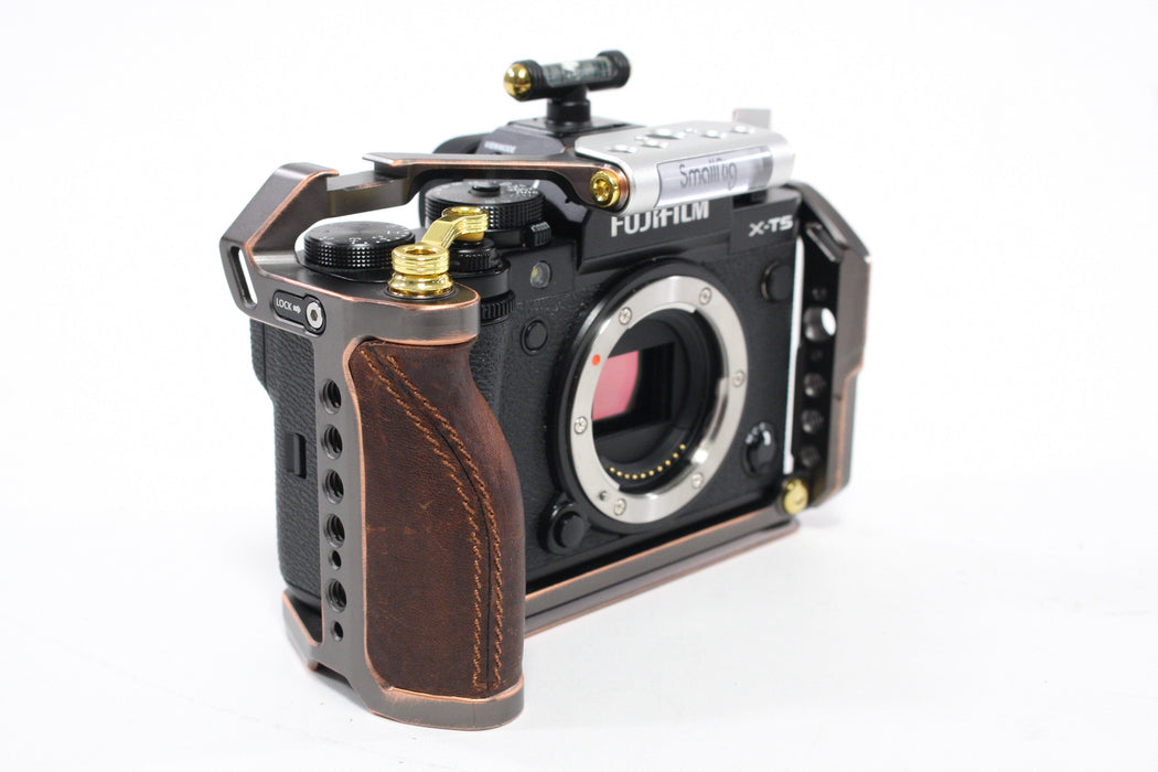 Fuji X-T5 Digital Mirrorless Camera Body with Cage  Shutter Count 941