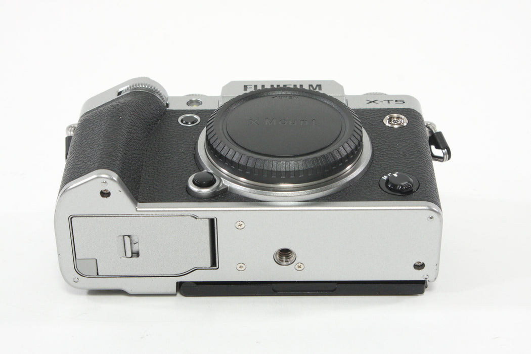 Fuji X-T5 Mirrorless Camera - Shutter Count 1036