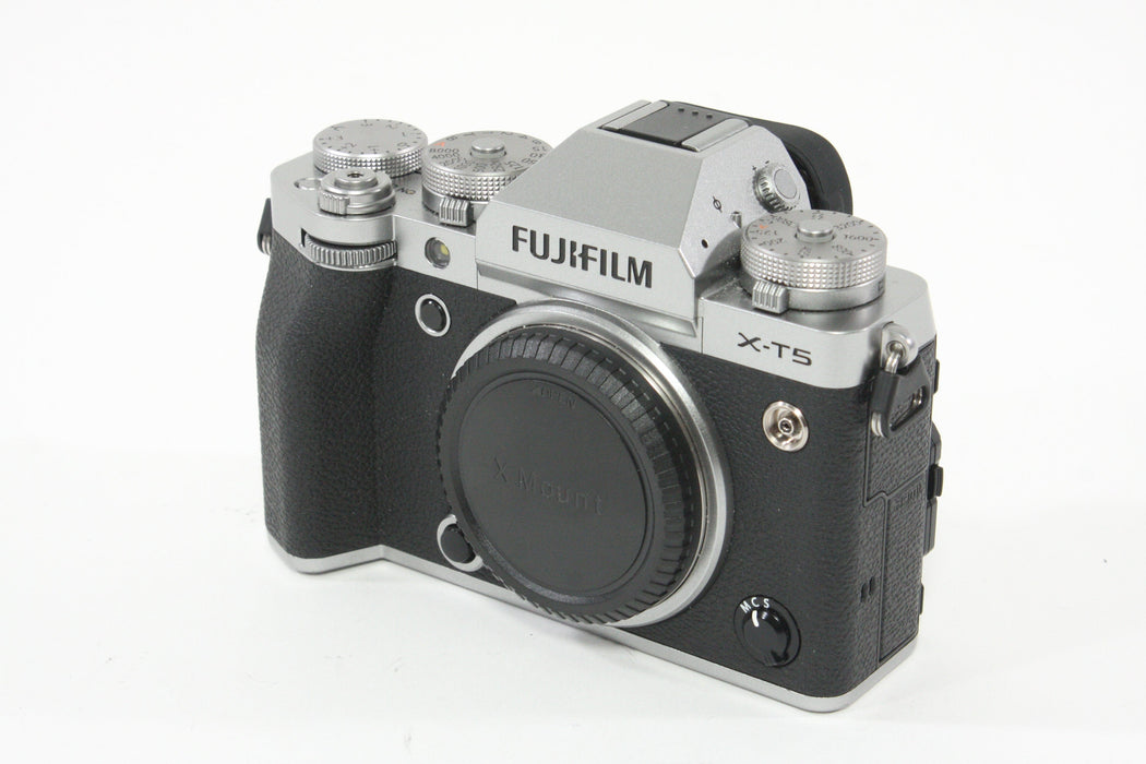 Fuji X-T5 Mirrorless Camera - Shutter Count 1036