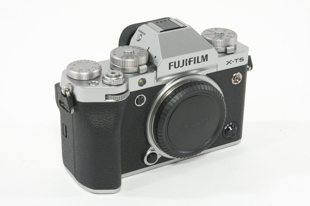 Fuji X-T5 Mirrorless Camera - Shutter Count 1036