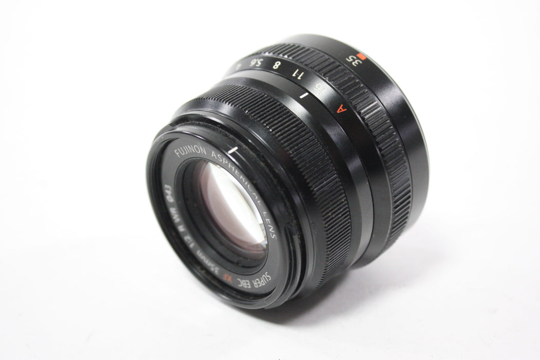 Fujifilm 35mm f/2 Fujinon Super EBC XF Lens for Fuji X Mount