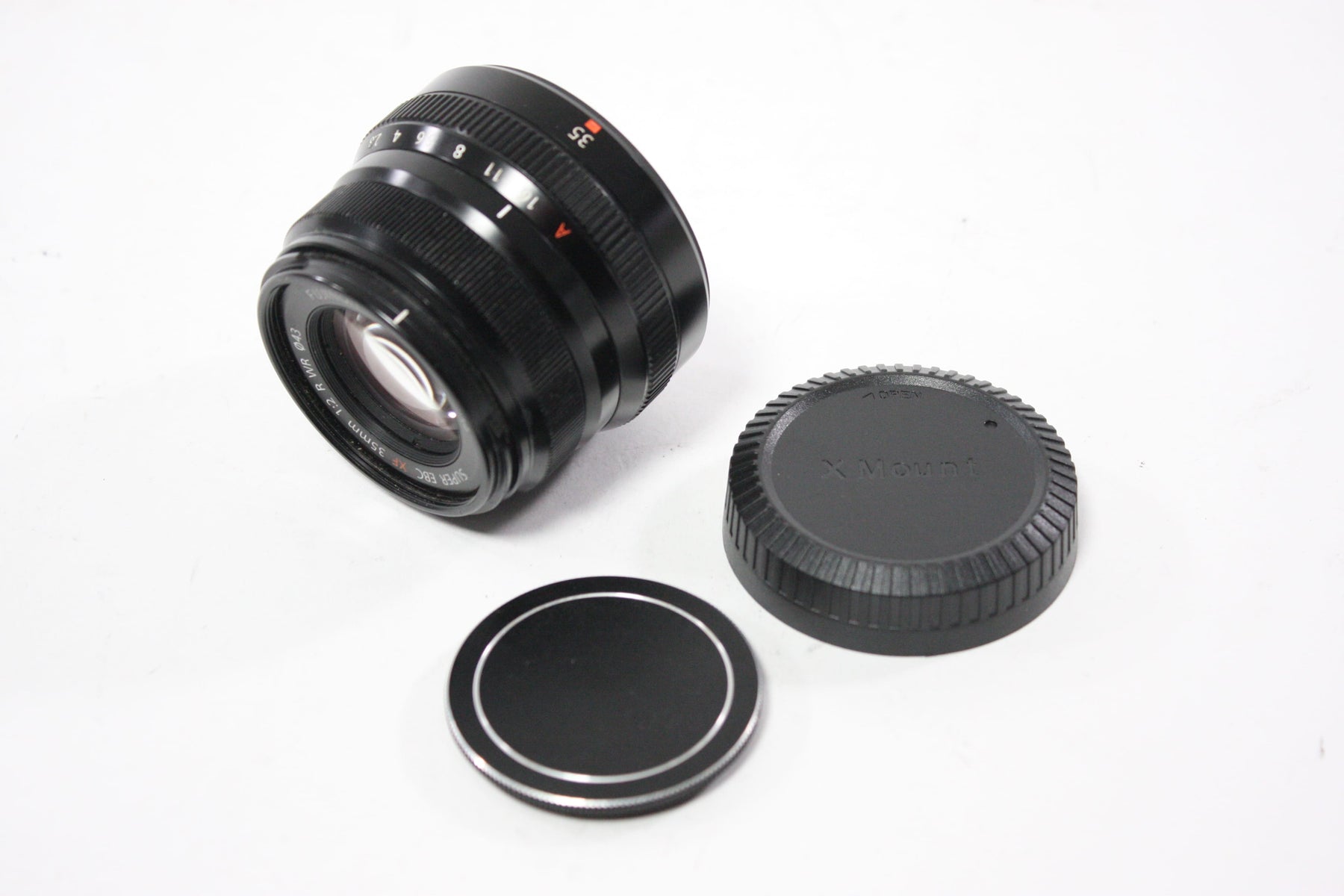 Fujifilm 35mm f/2 Fujinon Super EBC XF Lens for Fuji X Mount