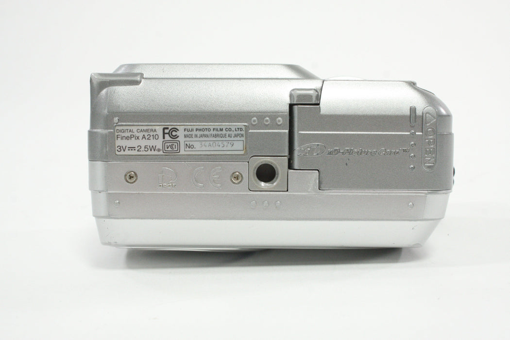 Fujifilm FinePix A210 Digital Point-and-Shoot Camera 3x Zoom 3.2mp