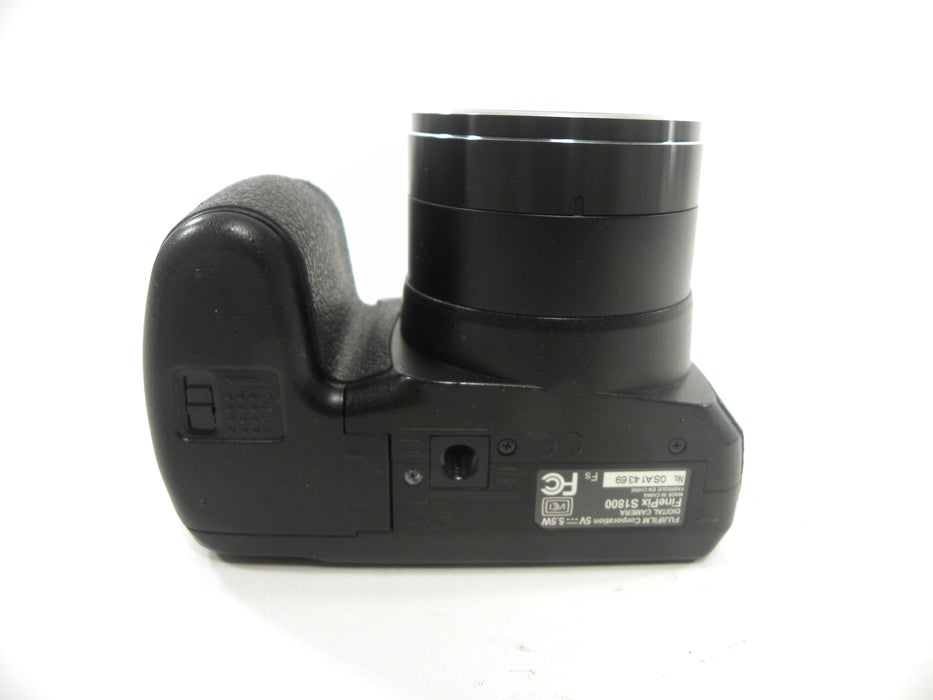 Fujifilm Finepix S1800 12.2mp Digital Camera