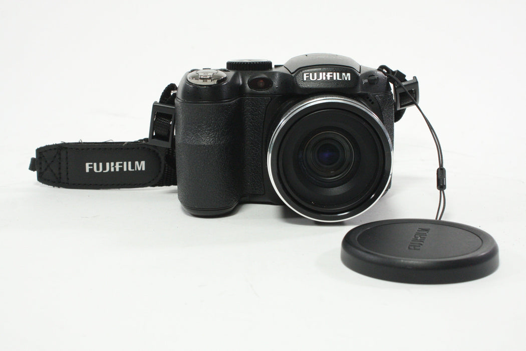 Fujifilm FinePix S1800  Digital Camera 18x Zoom 12.2mp