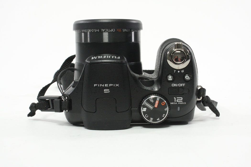 Fujifilm FinePix S1800  Digital Camera 18x Zoom 12.2mp