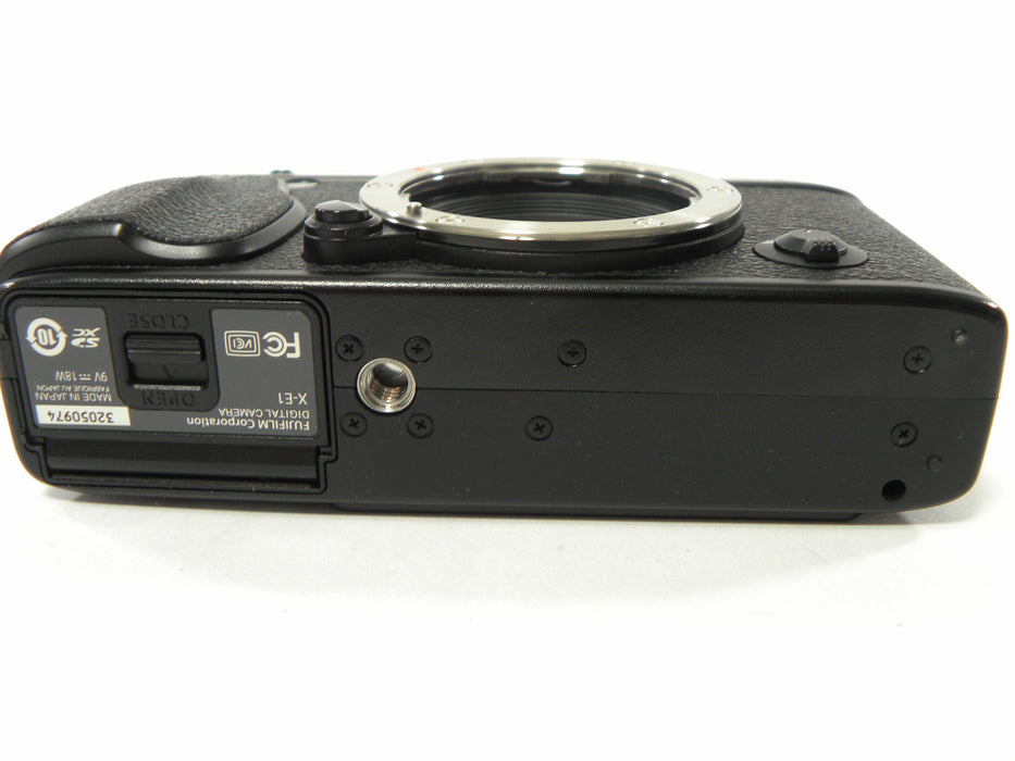 Fujifilm X-E1 16.3mp Digital Mirrorless Camera Body Only