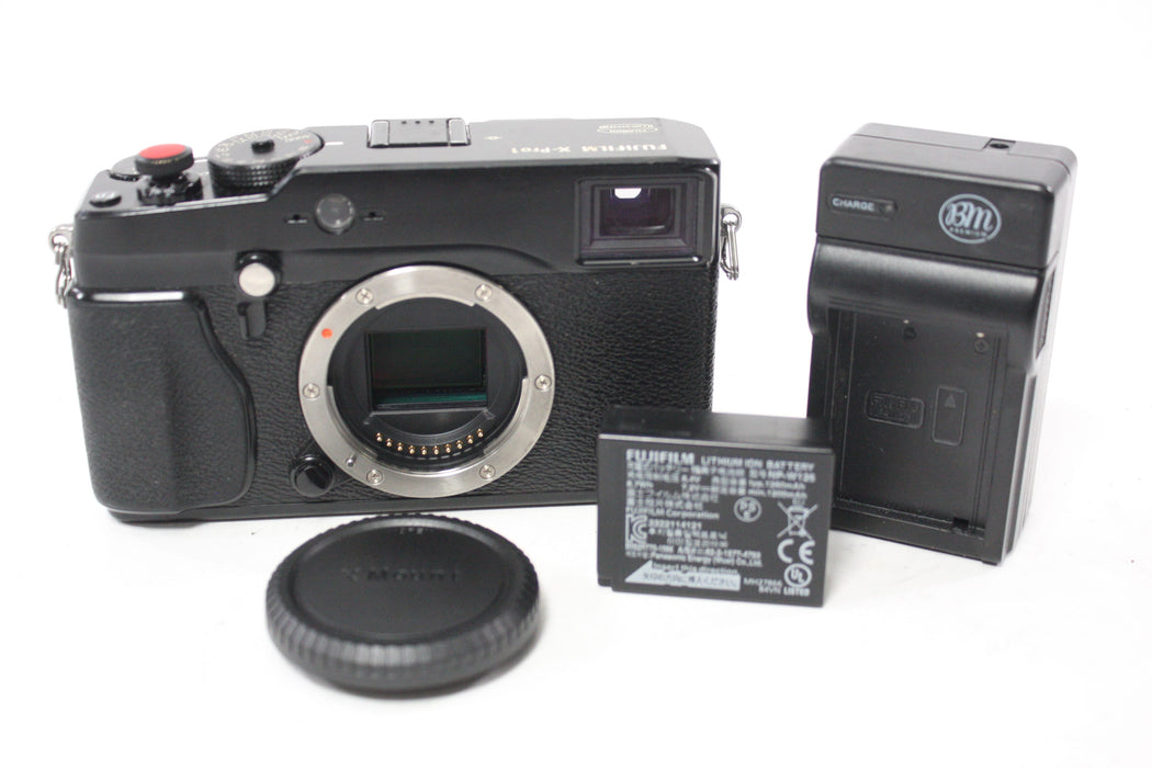 Fujifilm X-Pro1 Digital Mirrorless Camera (Please Read)