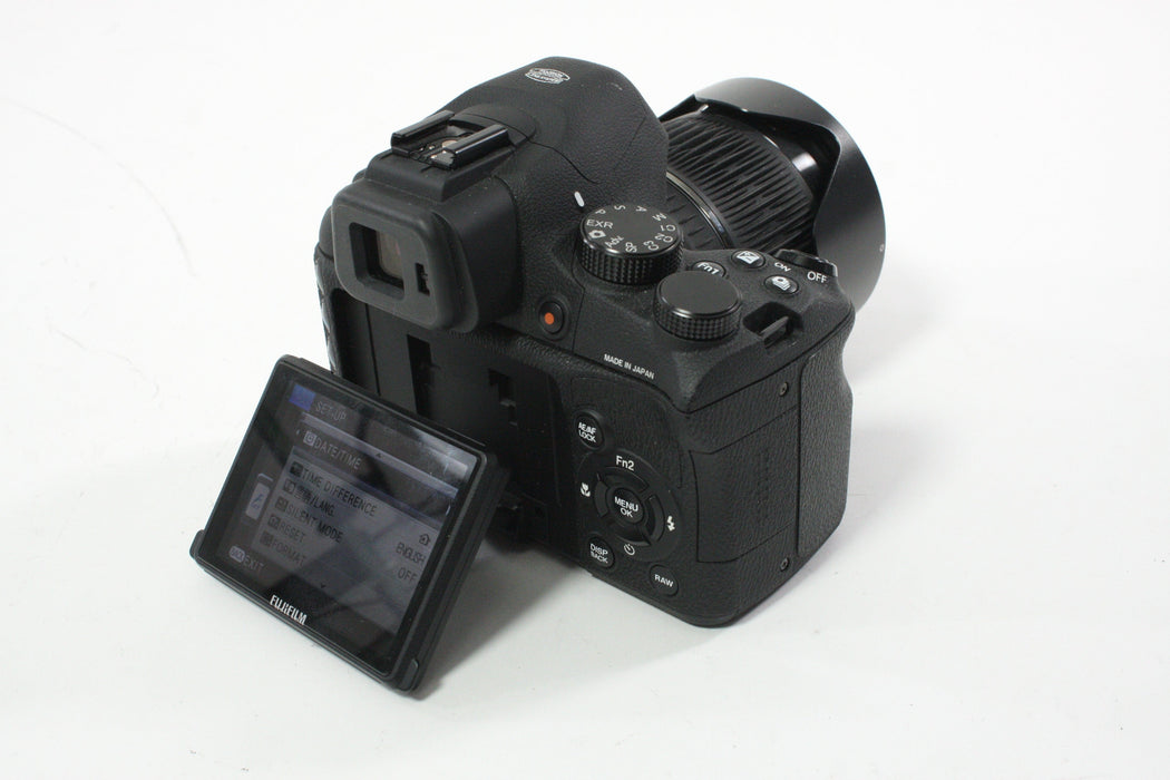 Fujifilm X-S1 Digital Camera with Super EBC 26x Zoom Lens 12.0mp