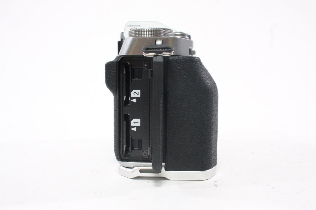 Fujifilm X-T5 Mirrorless Digital Camera Body with Shutter Count of 1,179