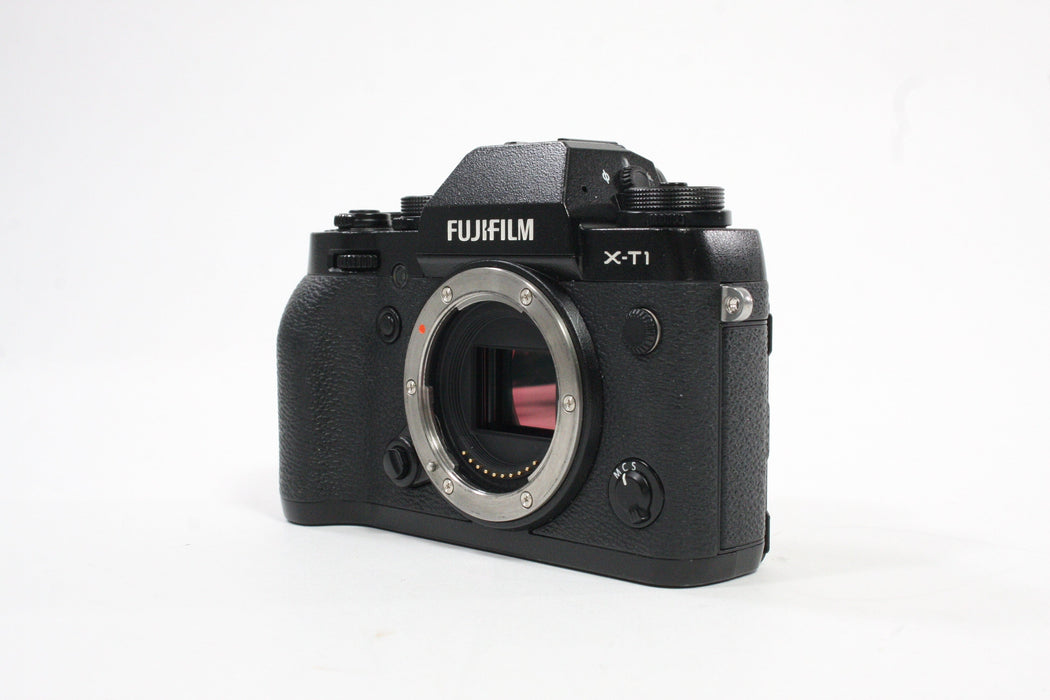 Fujifilm XT1 Digital Mirrorless Camera Body with Shutter Count 9,715