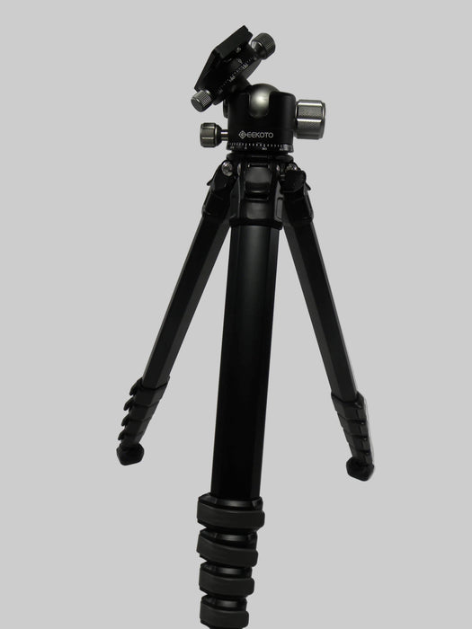 Geekoto Mecha Stand Mat Ultra Hellbat Tripod