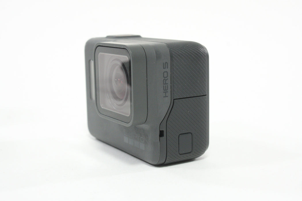 GoPro Hero5 with Accessories (Black)