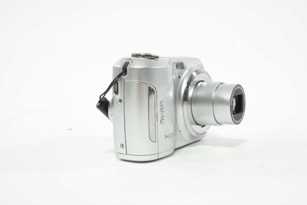 Kodak EasyShare C195 Digital Point-and-Shoot Camera 5x Zoom 14mp