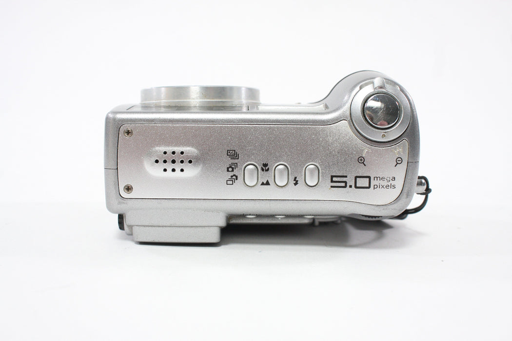 Kodak EasyShare Z730 Digital Point-and-Shoot Camera 4x Zoom 5.0mp