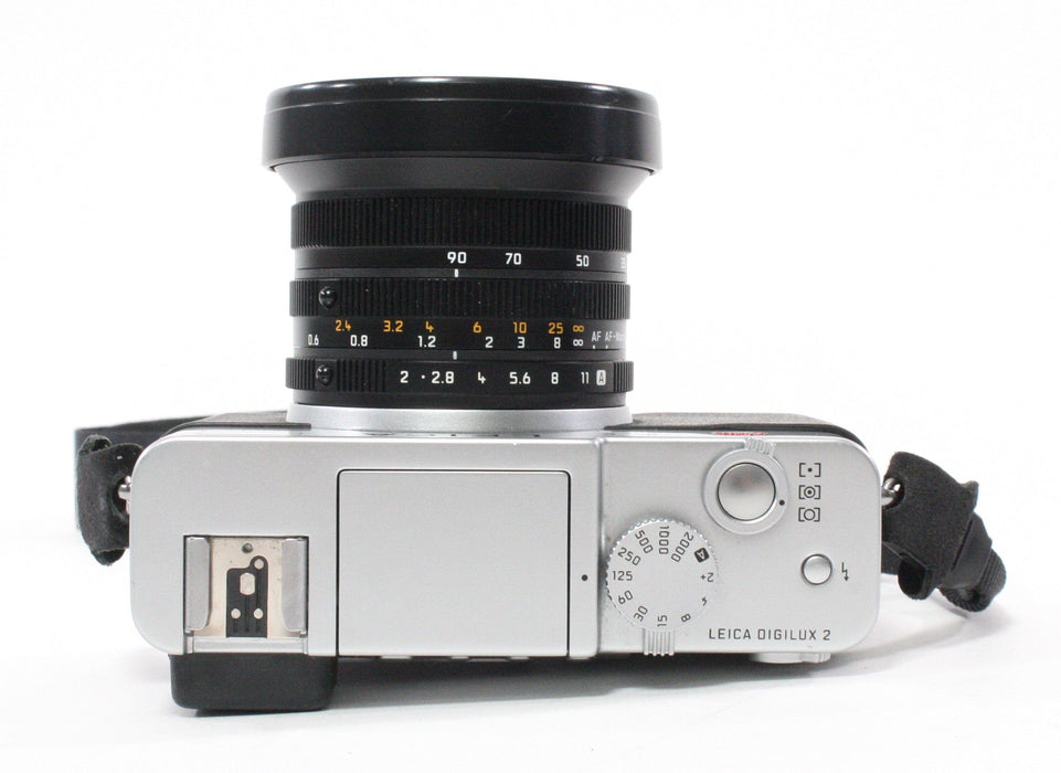 Leica Digilux 2 5mp with 28-90mm f/2.0-2.4 Fixed Lens