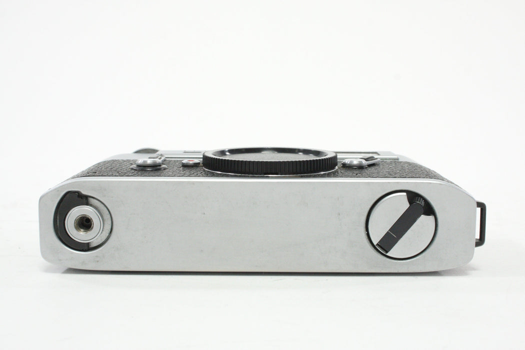 Leica M5 35mm Rangefinder Camera with built-in TTL includes Case