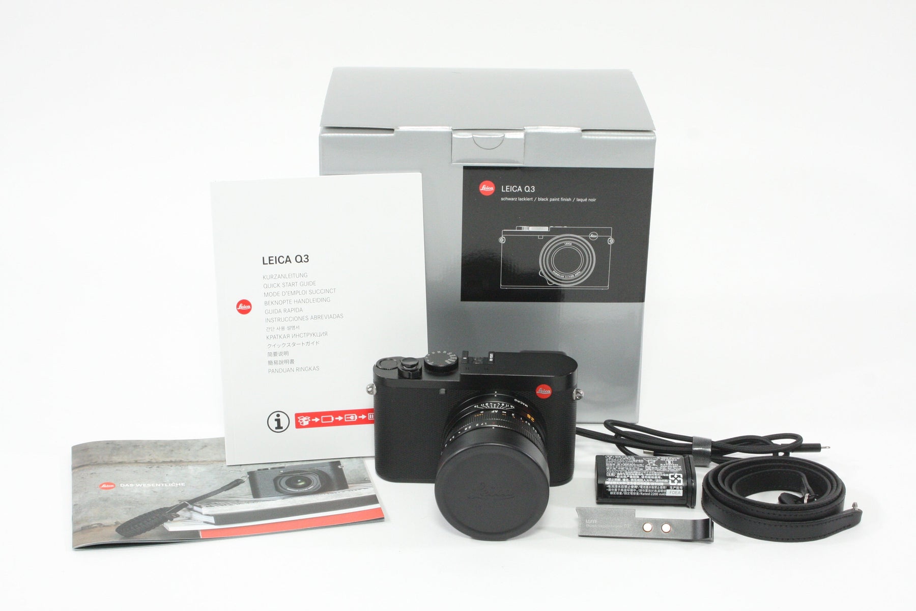 Leica Q3 Compact Full Frame Camera with 28mm f1.7 Summilux Lens - Model 19-080