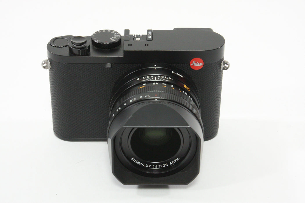Leica Q3 Compact Full Frame Camera with 28mm f1.7 Summilux Lens - Model 19-080