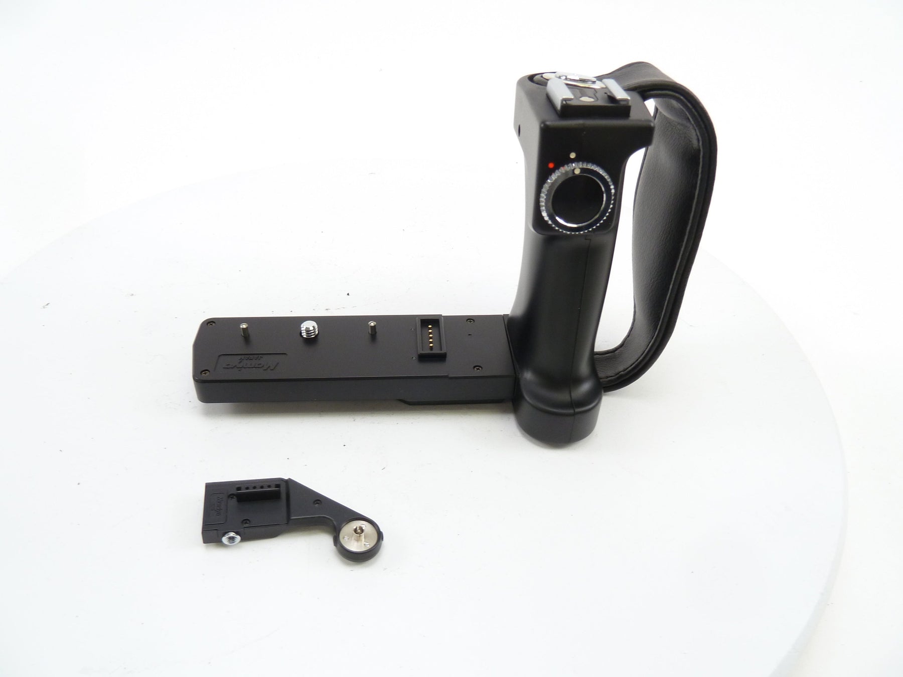 Mamiya 645 Left Hand Grip with  Mamiya 645 Super Adapter GL402