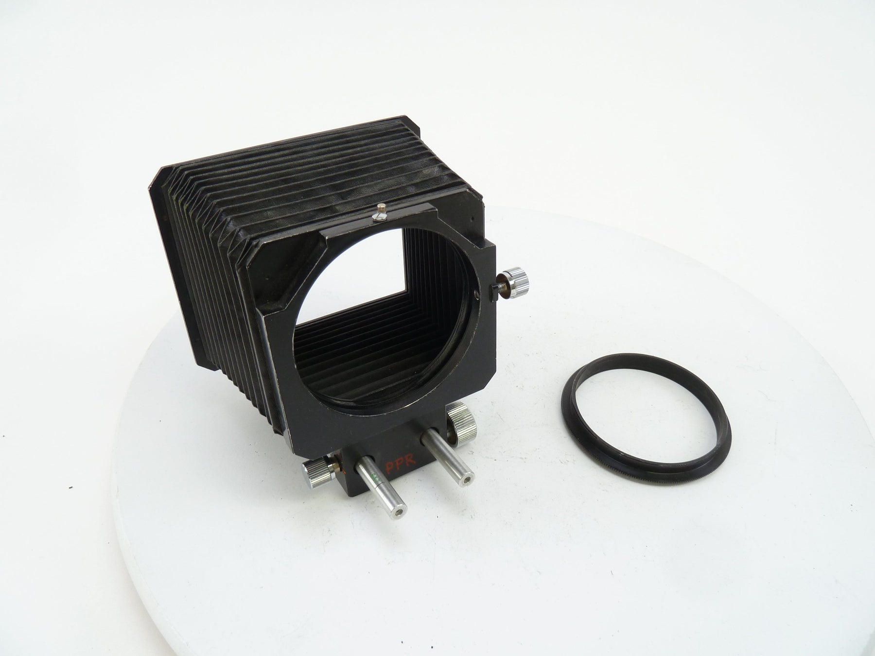 Mamiya Bellows Focusing Hood with 77MM Adapter for RB or RZ Lenses