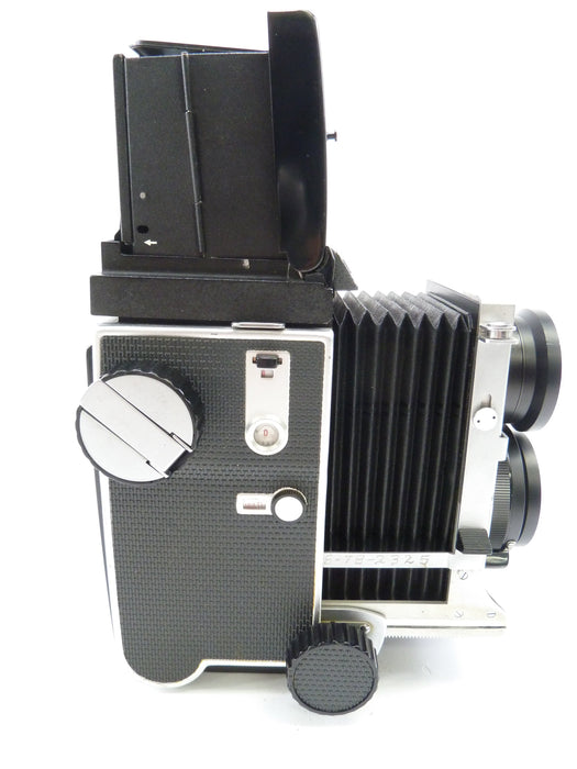 Mamiya C220 Outfit with 80MM F2.8 Lens and WLF