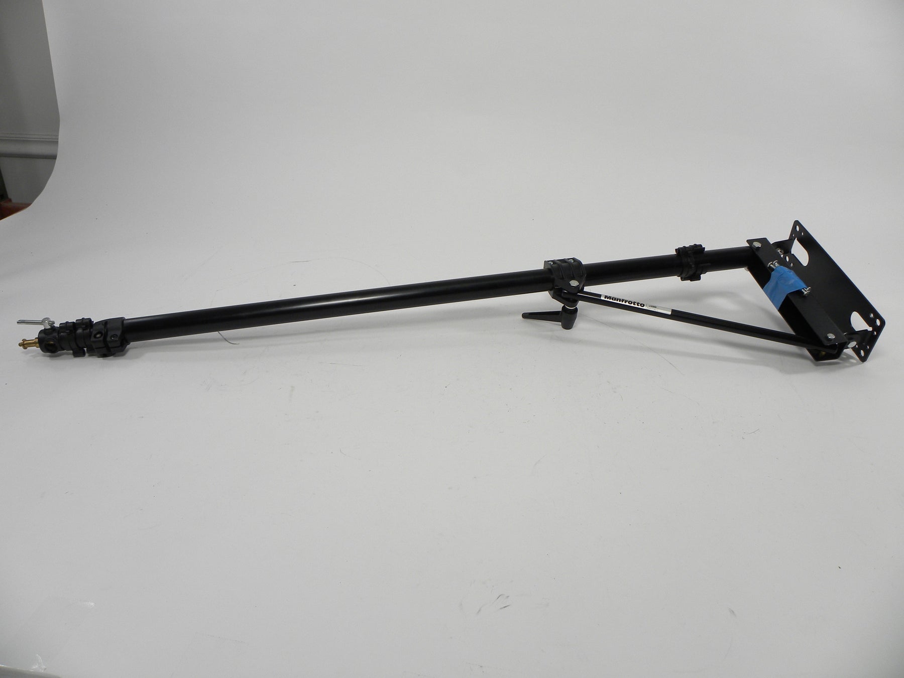 Manfrotto 098B Wall Mounting Boom Arm