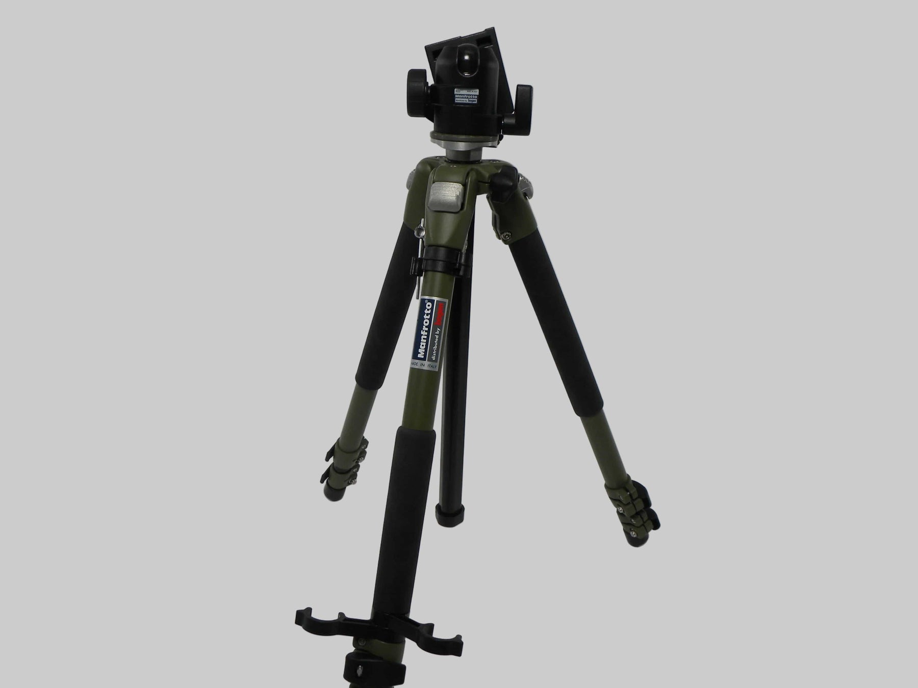 Manfrotto 190NAT3 Tripod w/Manfrotto 488RC4 Ball Head (Green)