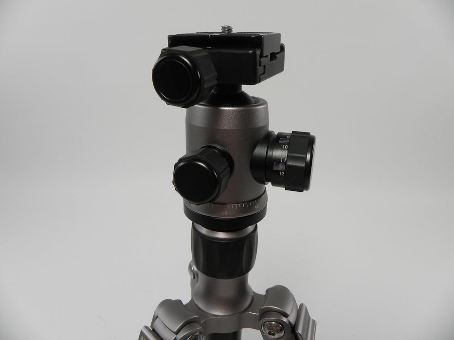 MeFoto C2350 Carbon Fiber Tripod Q2