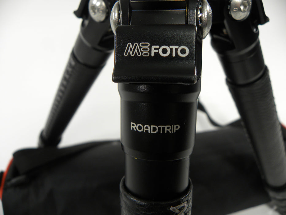 MeFoto Roadtrip Tripod w/PMU50 Quick release ball head