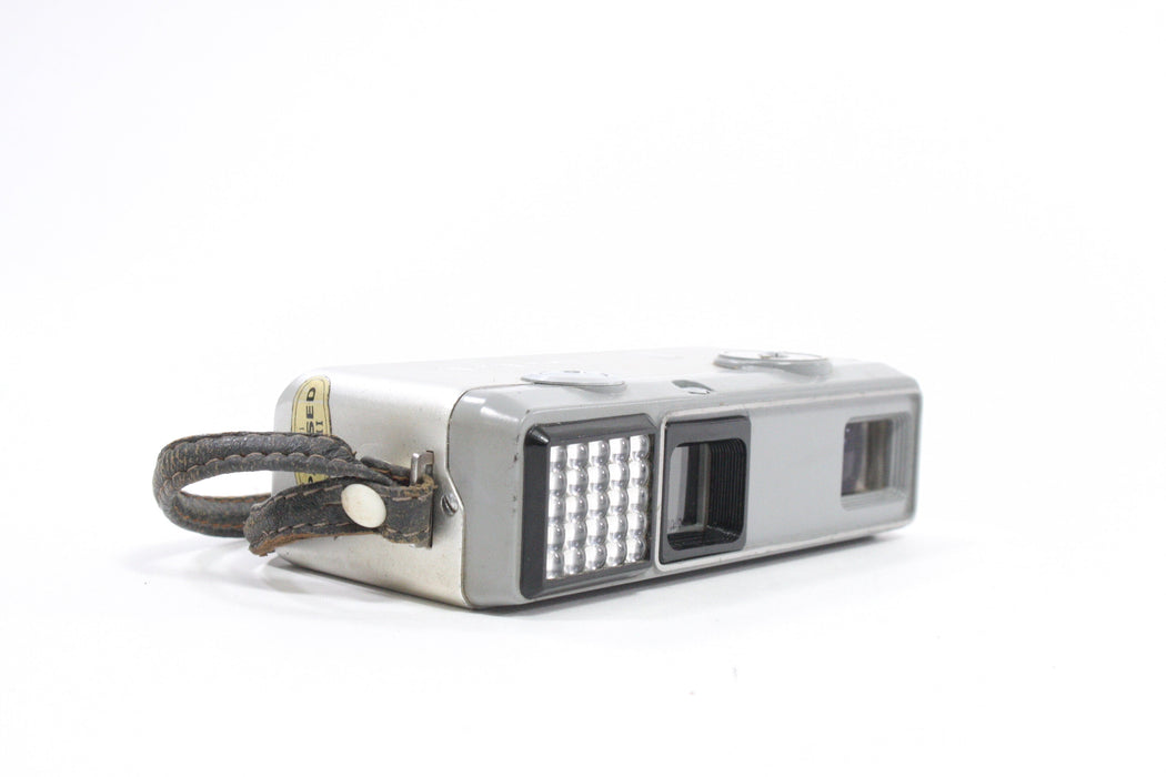 Minolta  - 16 E.E. 16mm Camera with 20mm f/2.5 Lens