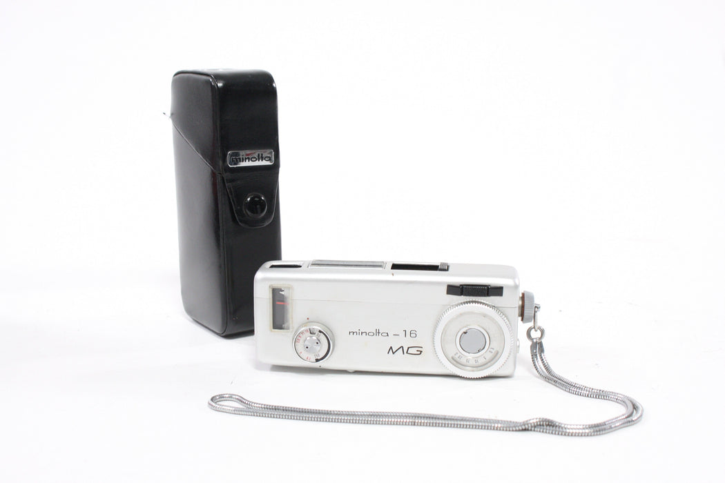 Minolta-16 MG Submianiture Camera