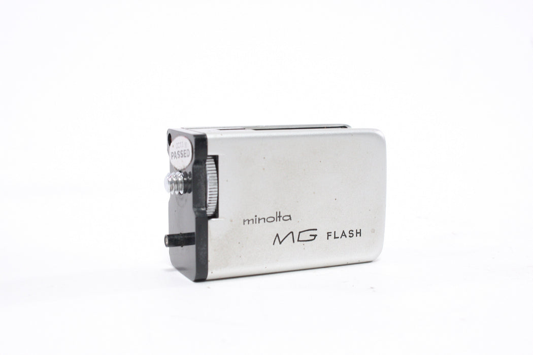 Minolta-16 MG Submianiture Camera