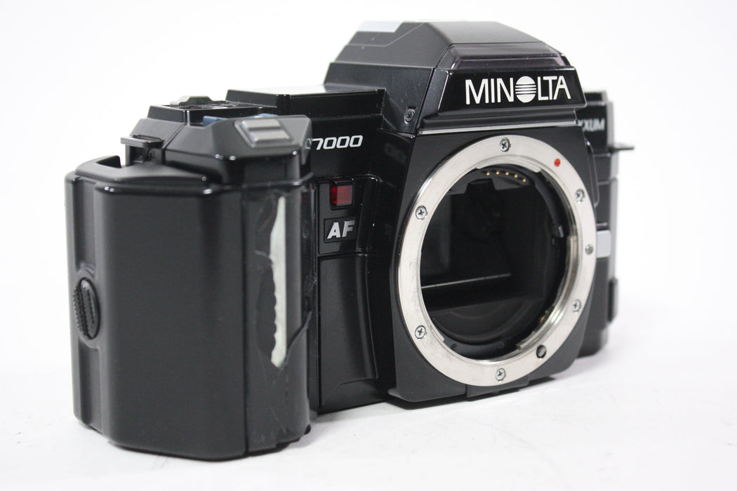 Minolta 7000 Maxxum 35mm SLR Camera with Minolta 35-70mm f/4 Maxxum Lens