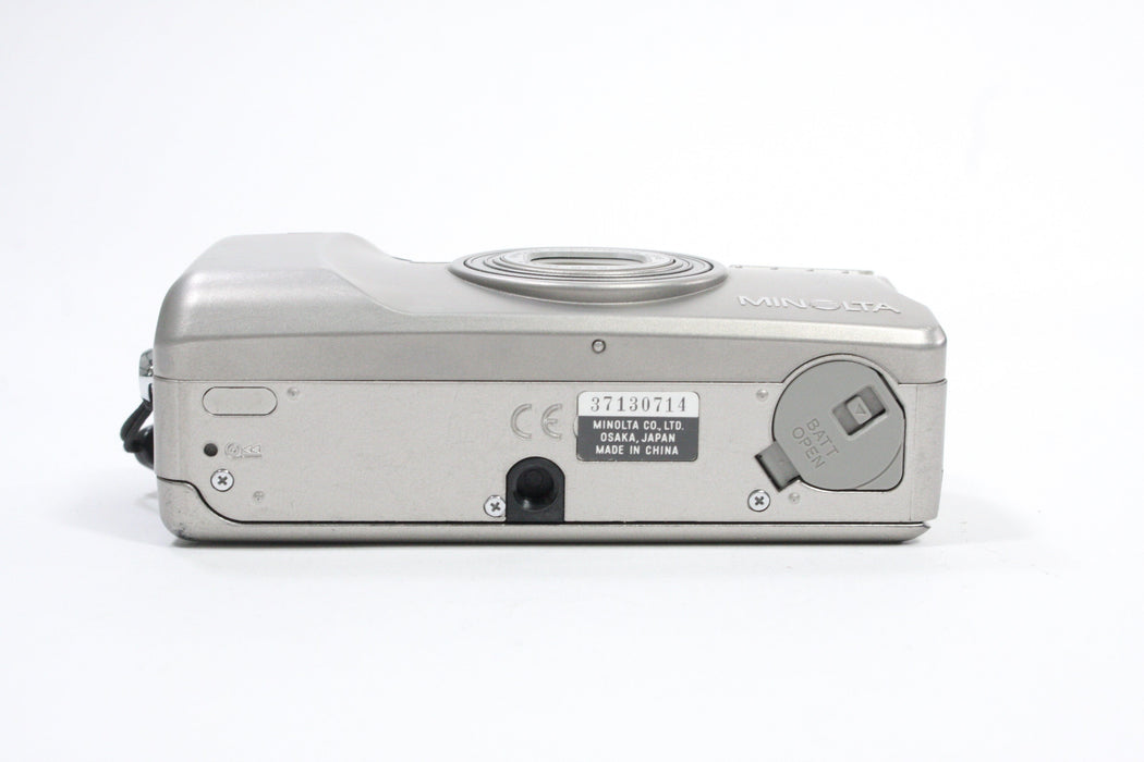 Minolta Freedom Zoom 115 Date 35mm Camera