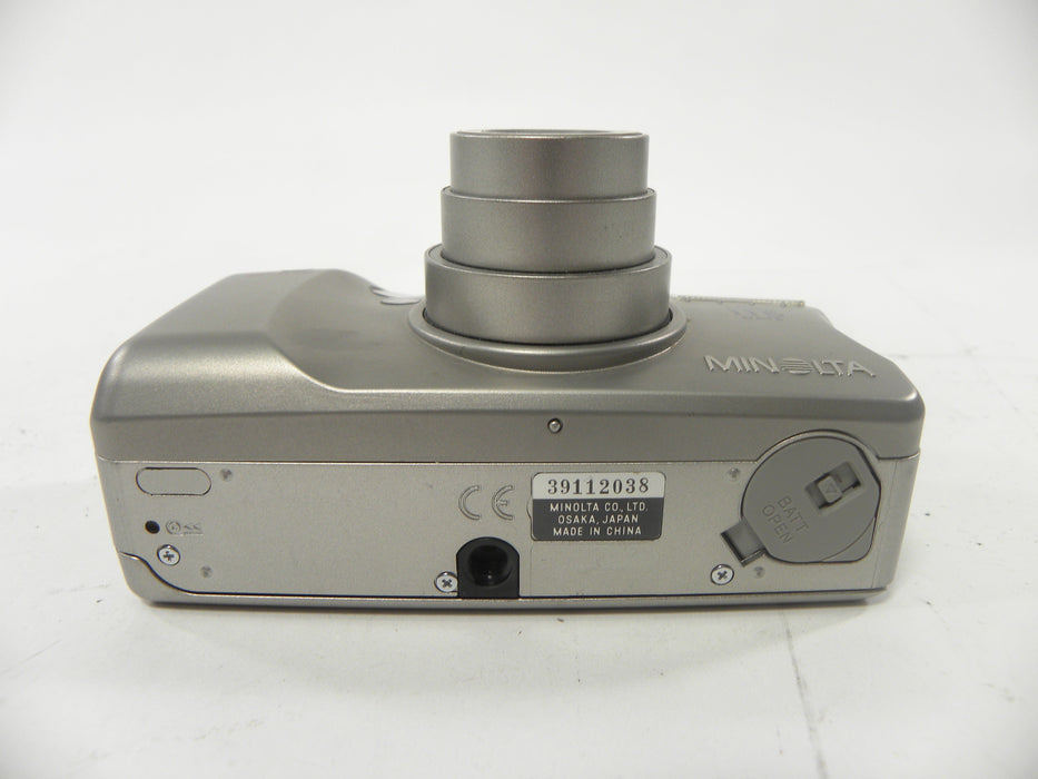 Minolta Freedom Zoom 115 Date 35mm camera