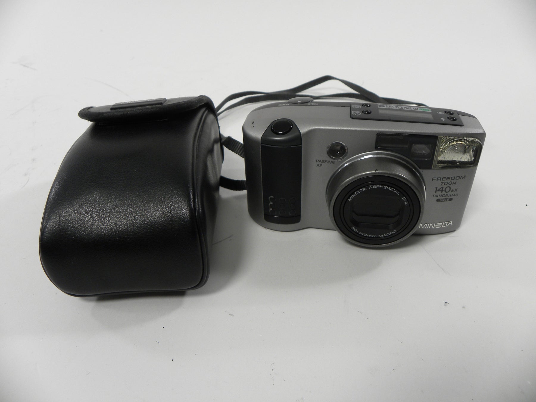 Minolta Freedom Zoom 140ex Panorama Date 35mm Camera