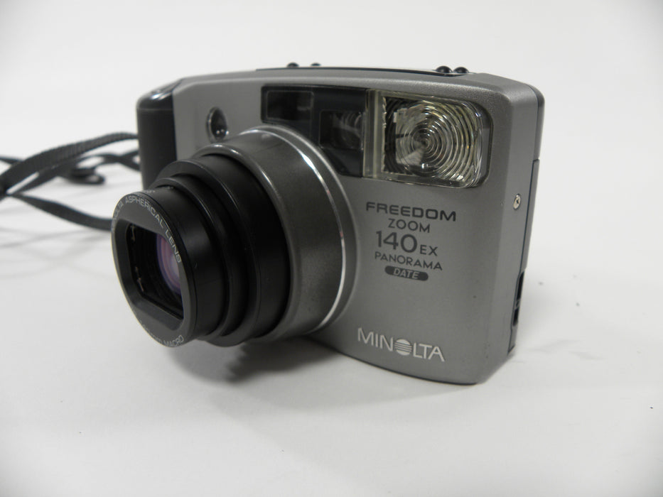 Minolta Freedom Zoom 140ex Panorama Date 35mm Camera