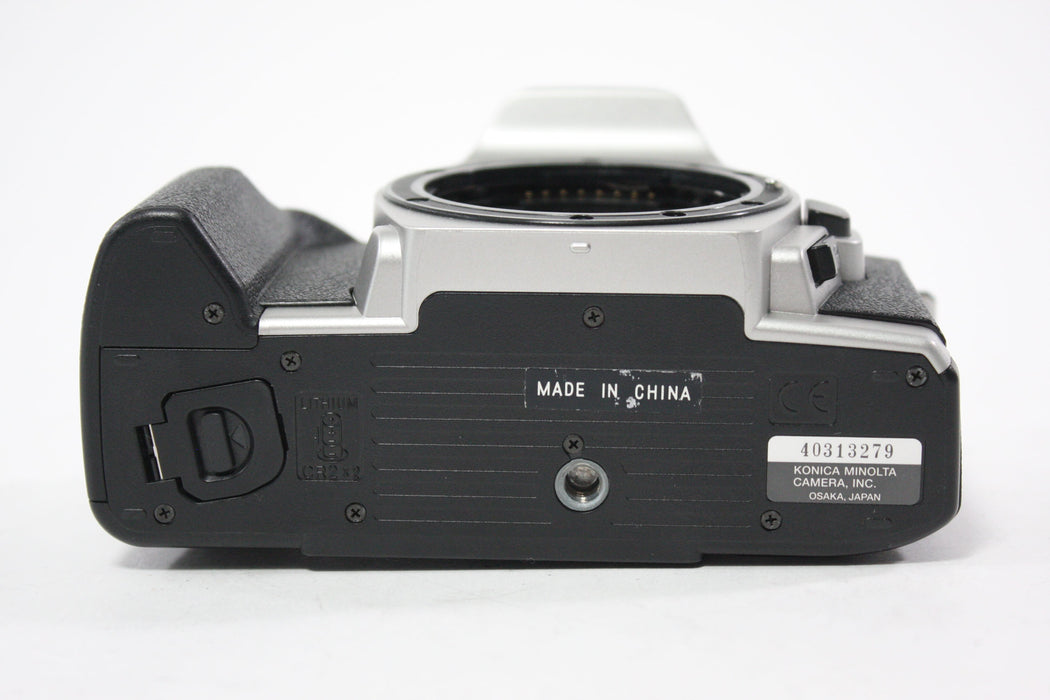 Minolta GT Maxxum 35mm SLR Camera with Minolta 35-80mm f/4-5.6 AF Zoom Lens