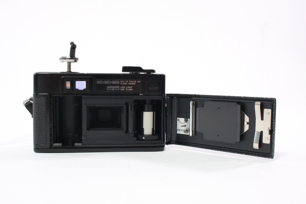 Minolta Hi-Matic AF2 35mm Camera with Case
