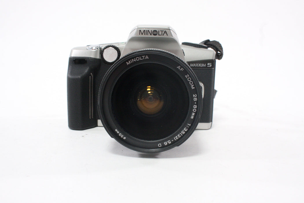 Minolta Maxxium 5 35mm Camera with 28-80mm f/3.5-5.6 AF D Lens