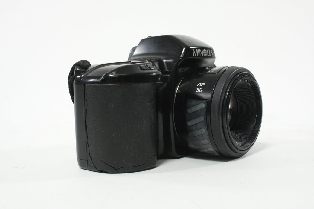 Minolta Maxxum 2xi 35mm SLR Camera with 50mm f/1.7 AF Lens